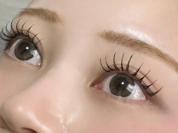 ミミ(MiMi)の写真/【パーマ×エクステ】の良いとこどり★当店人気の最新技術アンドヘルシーで思わず目を引くモテ可愛目元に♪