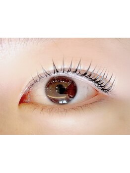 ナチュラル上品な目元にしたい