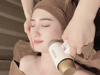 ナナ(Nana)/ピーリング高濃度ビタミン導入