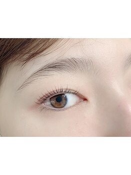 ナチュラル上品な目元にしたい