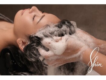 頭皮髪質改善ヘッドスパ Shinの写真/頭浸浴で頭の疲れ・眼精疲労を解消!思わず眠ってしまう程の気持ち良さで、心も身体もスッキリ♪