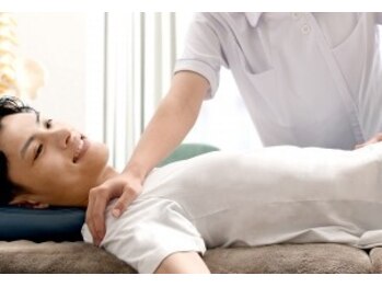 まるふく整骨院の写真/【国家資格者による理論に基づくこだわり施術】整骨院だからこそ出来る骨格矯正・筋肉施術で男性も満足度◎