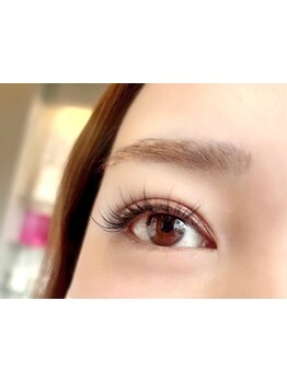 ナチュラル上品な目元にしたい