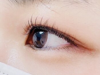 アイリー(Irie)の写真/綺麗な上向きまつ毛が持続!自まつげ派の方はラッシュリフト,マツエク派の方はフラットラッシュがオススメ♪