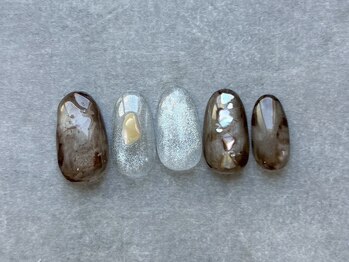 ヒアリ(HERE'Re)/8月【monthlyニュアンス】