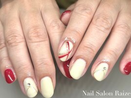 オフホワイト/赤/秋ネイル
