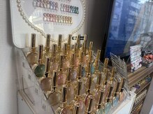 Rin.Nails 名古屋新栄町店の雰囲気(肌馴染みの良いカラー、個性派カラー、季節に合わせてなど…◎)