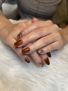 イノン ネイル(inon nail)/こっくりブラウン