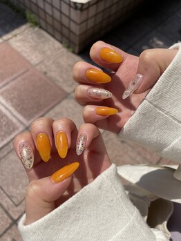 ビーハイブ ギフト ヘヤ(BeeHIVE gift HEYA)/フラワーネイル