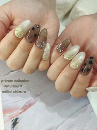 ビジューネイル