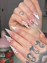 ヘブン ネイル 鶯谷(HEAVEN Nail)/ゴージャスで優しいデザイン