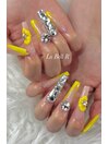 黄色を使った夏ネイル