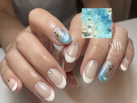 上品白フレンチ×海ネイル