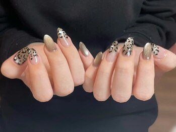 me'te'ore nail salonの写真/【長さ出し+持ち込みデザインも大歓迎◎】指先をスラっと見せることが出来るので手元から垢抜けが叶う★