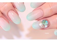 スリー 自由が丘(THREE)/グラデーションビジューネイル