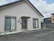 サロン ド ムニの雰囲気（入口）