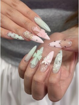 アミネイル(Ami Nail)の写真/【長さ出し大人気】韓国・ワンホンでつくる神フォルム圧倒的モチ×盛れロングで指先まで映える爪へ！