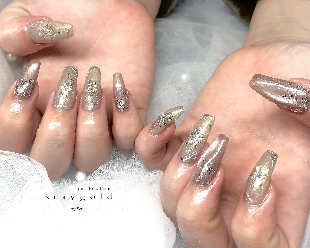 2026年冬トレンド】ラメグラデーション パーティー ハンドのネイル