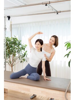 ピラティスイースタジオ(Pilates E-studio)の写真/【初心者歓迎】30代からの大人女性に選ばれる、完全マンツーマンのマシンピラティスで理想の身体へ♪