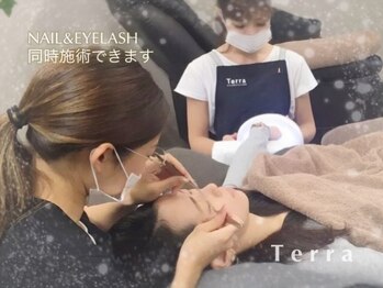 ネイルアンドまつげエクステ テラ 銀座店(Terra)の写真/【9時～23時迄】銀座駅3分◆ネイル&アイの同時施術◎全席リクライニングチェアでゆったり至福の施術