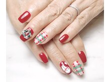 丁寧な技術で長持ちするネイルデザインが好評