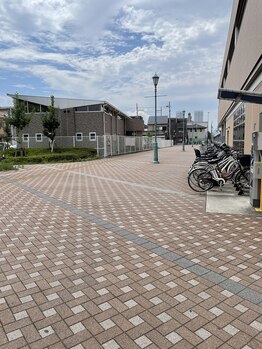 コフズ(Kofz)/3.東出口をでて右へ