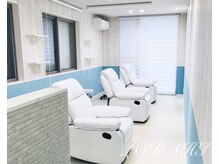 アイ アンド ネイル ロカヒ(Eye & nail LOKAHI)