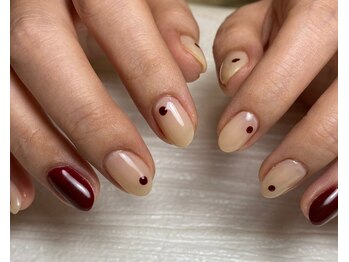 ラヴィネイル(La Vie Nail)/ポイントデザイン/大人ボルドー