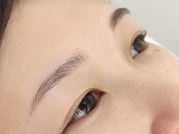 カリスコスミックビューティー 渋谷店(Charis Cosmic Beauty)の写真/【渋谷駅チカ◇アイブロウ専門店】完全個室の洗練された都会的な空間で素敵な時間をお過ごしください！