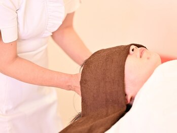 リラローズ(Rela Rose)の写真/【お得なセットメニュー多数♪】アロマの香りとオールハンド施術で心身の疲れ解消＆小顔引き締め効果を◎