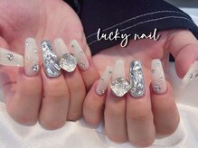 ラッキー(Lucky)/SNS超人気デザイン