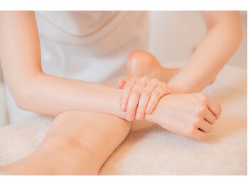 美人バスト 福岡店/バストアップは足の裏から♪