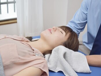 治療院 春の風の写真/【ガチガチの首肩こりをゆるゆるに◎】デスクワークで限界の肩こりや、慢性的な痛み・不調も根本から改善！