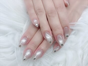 ナキ(NAKI)の写真/《20～30代の女性に人気》大人シンプルからワンホンネイルまで◎何度見ても可愛い！理想の指先に★