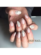 アイリーネイル(IRIE NAIL)/ジェル　ラインテープ4本アート