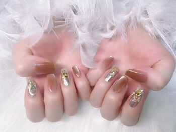 YCYサロン/マグネットネイルパーツつけ放題