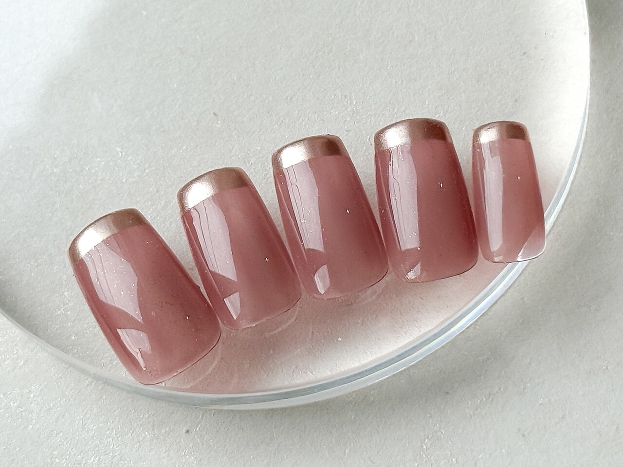 2025年-2026年冬トレンド】ピンク 秋のネイルデザイン集｜人気順｜4