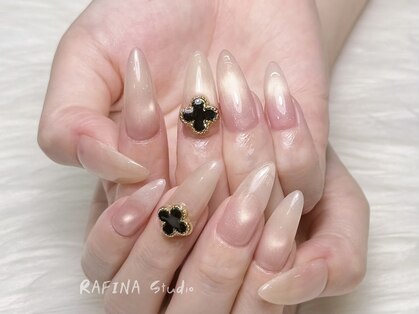 ラフィーナスタジオ(RAFINA Studio)の写真