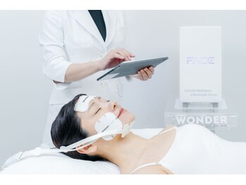グランピュアラ 西梅田店の写真/速攻リフトアップでたるみ改善！フェイスラインをしっかり引き締め理想的な立体感のある小顔へ導く人気ケア