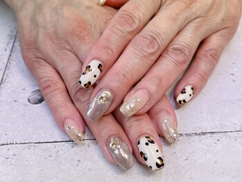 ネイル ビューティーマジック 葛西本店/ヒョウ柄デザインネイル