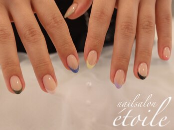 カラフルフレンチネイル