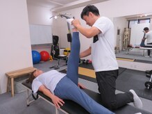 アークス(arcs)の雰囲気（ストレッチなどで体を調整し、正しい体の使い方をご指導します。）