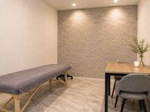 ストレッチ専門店 Chill Strech 【チルストレッチ】の雰囲気（「内観」完全個室の落ち着いた雰囲気で施術が可能です。）