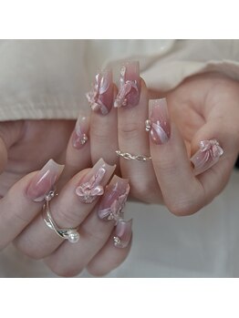 スノー(Snow)の写真/長さだし/持ち込みデザイン/ワンホンネイルが得意/定額デザインからフリーデザインまで幅広く対応