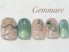 2025年大人蛇年ネイル