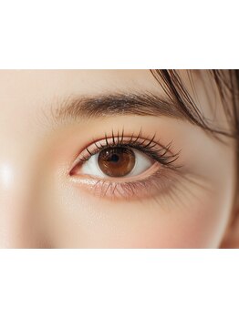 ナチュラル上品な目元にしたい