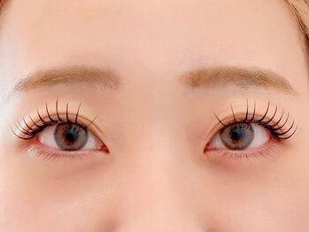 ルピナスバイワンズ 町田店(Lupines by ONE's)の写真/【フラットラッシュ新規80本¥3980/120本¥4980】どこからみても可愛いをつくる。魅力を最大限引き出します