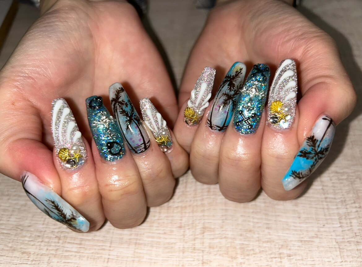 2026年春トレンド】ヤシの木のネイルデザイン集｜人気順