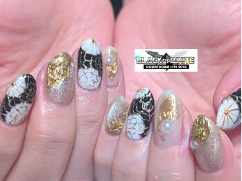 シックなお正月ネイル