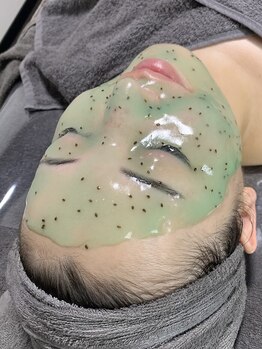 ラグ(LUXU)の写真/【艶肌脱毛】お肌をケアしながらムダ毛も除去◎ハイドロジェリー生パック付で乾燥知らず♪顔色も明るく☆